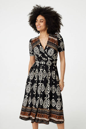 Black And White | Printed 1/2 Sleeve Pleated Wrap Dress