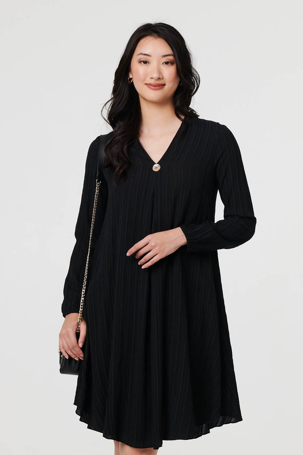 Black | Pleated V-Neck Long Sleeve Swing Dress