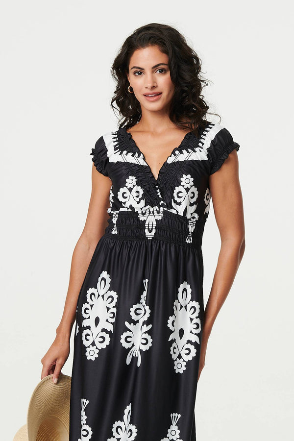Black | Ikat Print Ruched Cap Sleeve Maxi Dress