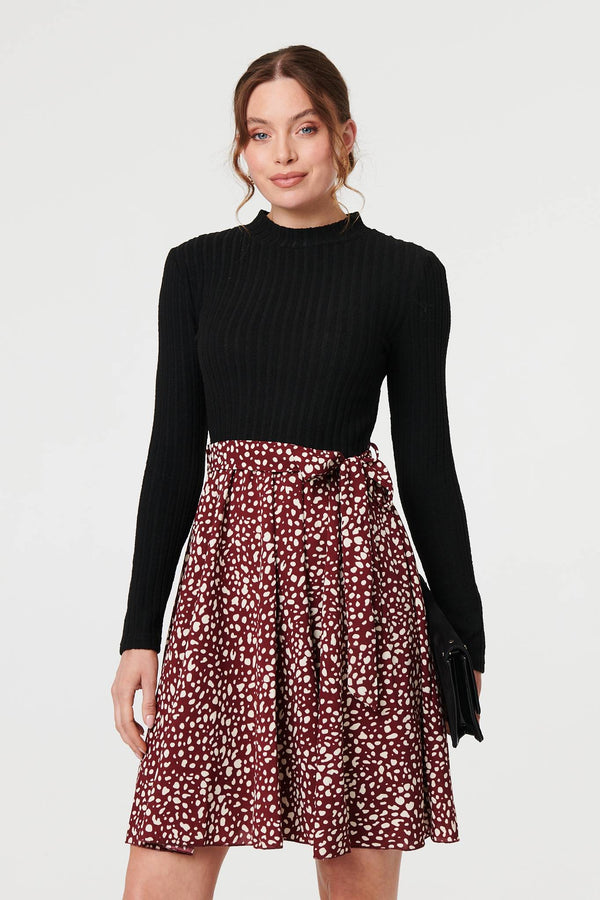 Burgundy | Printed Tie Waist Short Skater Dress : Model is 5'9"/175 cm and wears UK8/EU36/US4/AUS8