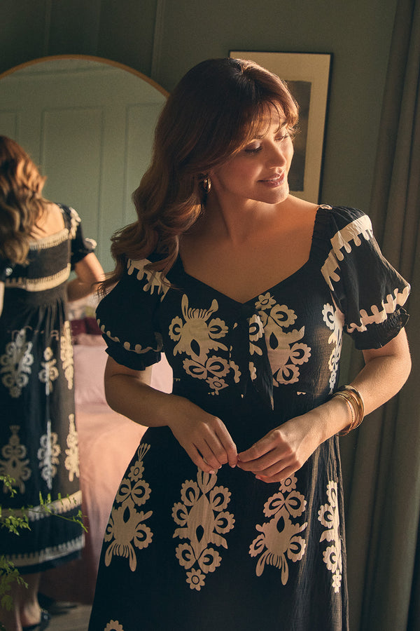 Black | Printed Puff Sleeve Tie Front Midi Dress