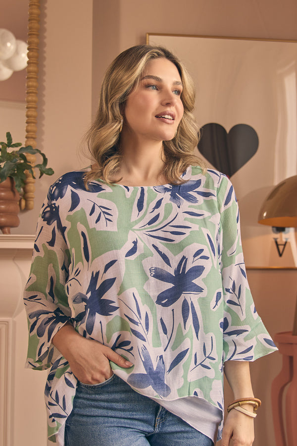 Green | Floral Print Layered Relaxed Tunic Top : Model is 5'8"/172 cm and wears UK14/EU42/US10/AUS14