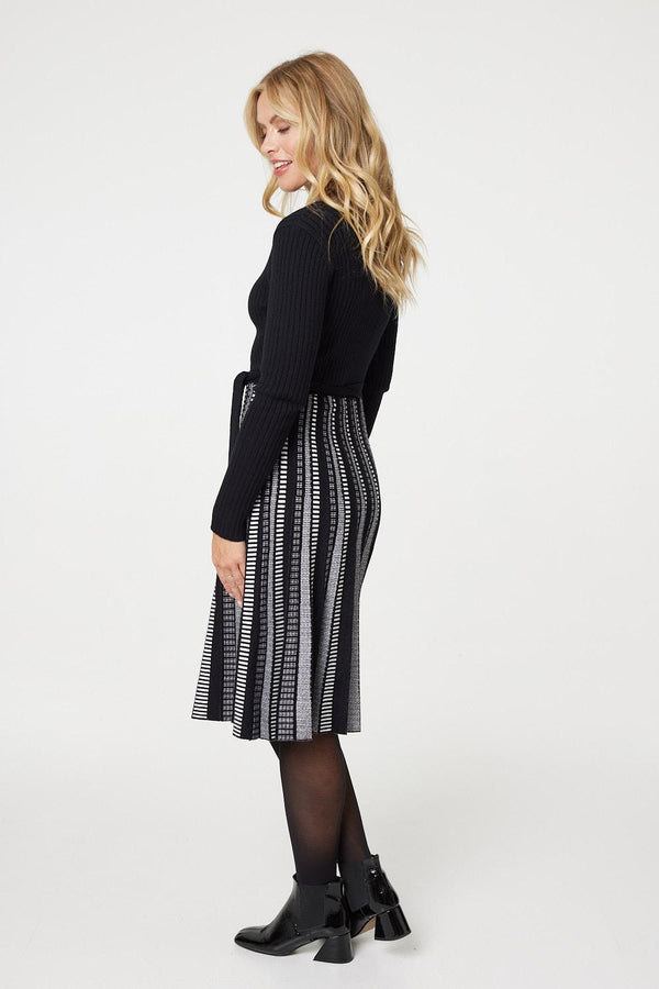 Black | Printed Tie Waist Pleated Midi Jumper Dress
