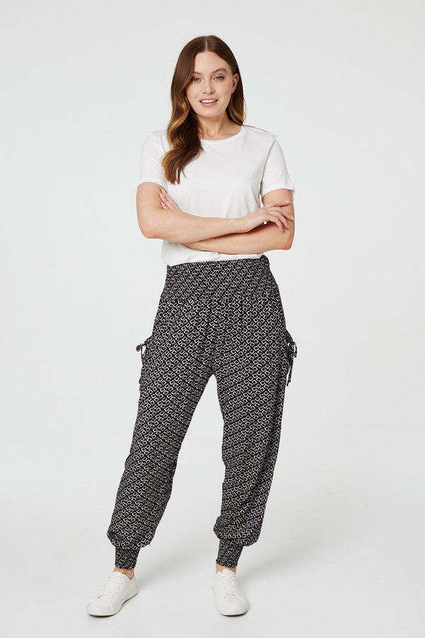 Navy | Geo Print Pocket Detail Pants : Model is 5'9"/175 cm and wears UK8/EU36/US4/AUS8