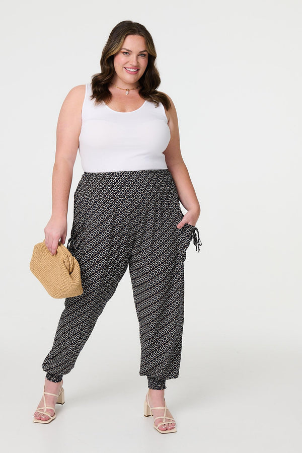 Navy | Geo Print Pocket Detail Pants : Model is 5'8"/172 cm and wears UK18/EU46/US14/AUS18