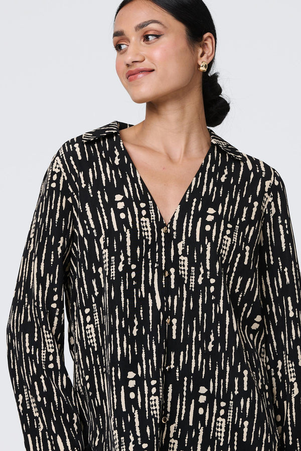 Black | Printed V-Neck Long Flare Sleeve Shirt