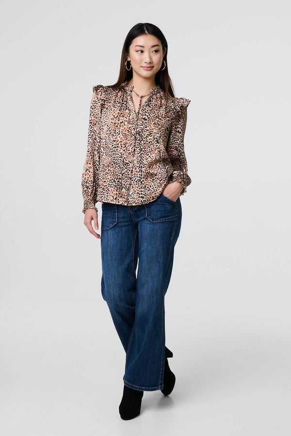 Beige | Animal Print Tie-Up Keyhole Neck Blouse : Model is 5'9"/175 cm and wears UK8/EU36/US4/AUS8