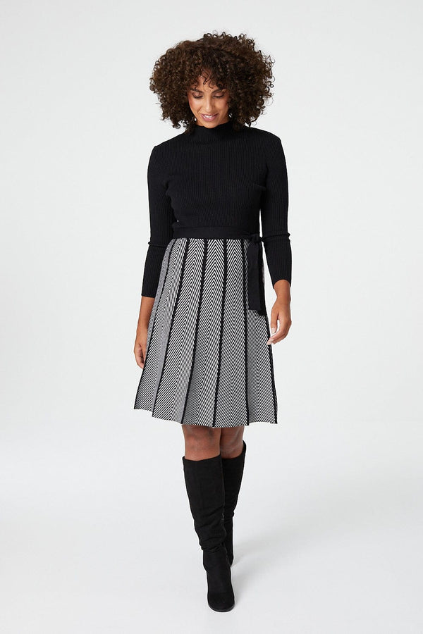 Black And White | Chevron Print Fit & Flare Knit Dress