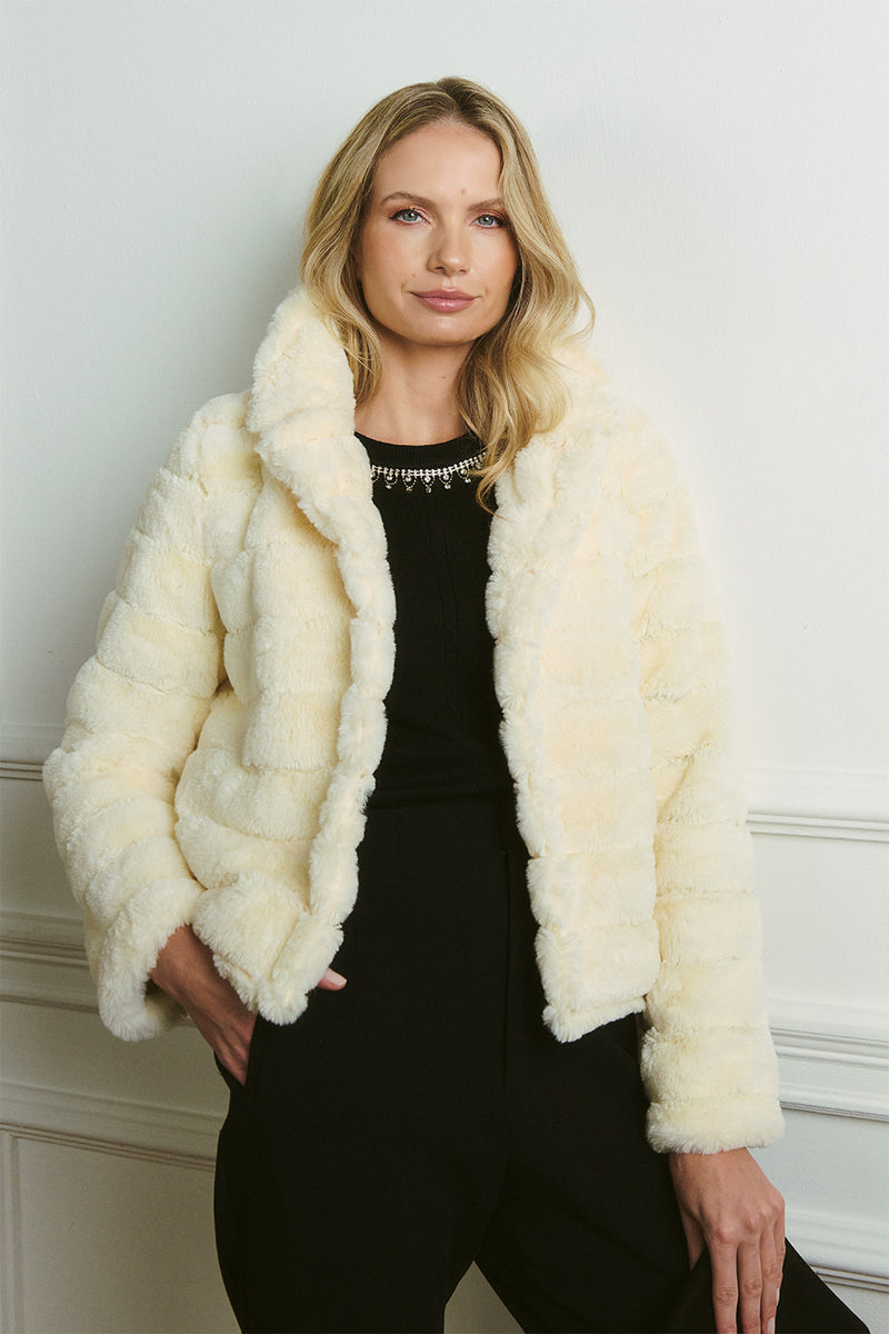 Faux Fur Coat Iconic Street Women Winter Fluffy Short Fur Jacket