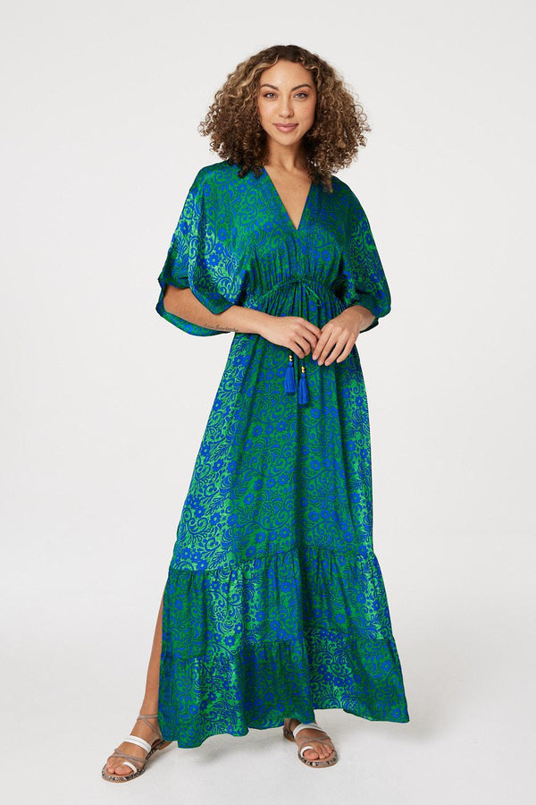 Green | Floral Side Split Maxi Dress : Model is 5'8"/172 cm and wears UK8/EU36/US4/AUS8