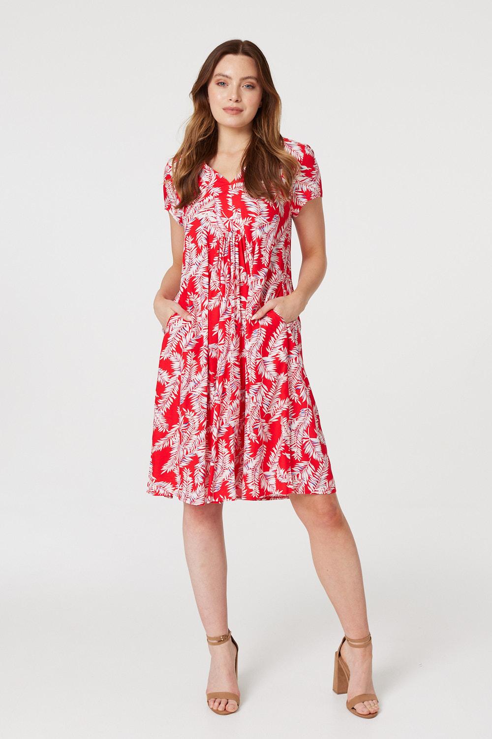 Red | Leaf Print V-Neck Shift Dress