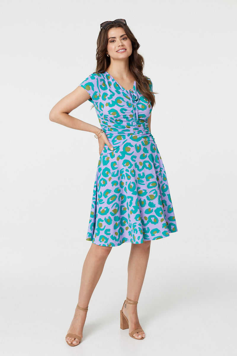 Knee Length Dresses | Flattering, Black & With Sleeves | Izabel London Knee Length Dresses | Flattering, Black & With Sleeves | Izabel London