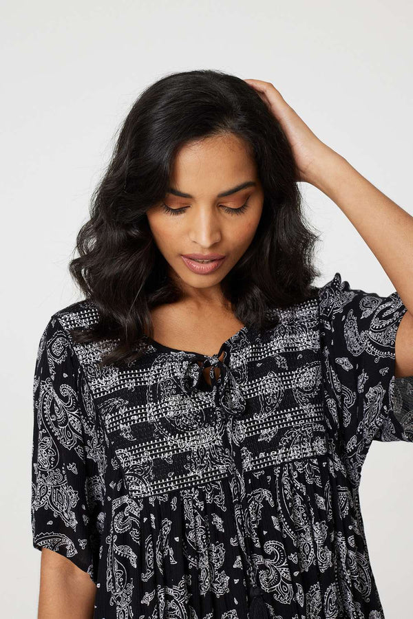 Black And White | Paisley Print Keyhole Neck Relaxed Dress