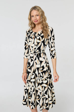 Black | Leaf Print 3/4 Sleeve Midi Tie Dress