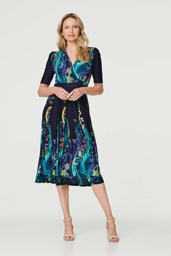 Teal | Printed Ruched Waist Midi Dress Model is 5'10"/178 cm and wears UK10/EU38/US6/AUS10