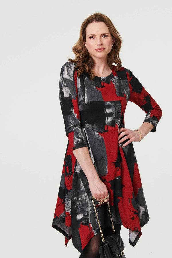 Red | Abstract 3/4 Sleeve Hanky Hem Dress : 5'9"/175 cm and wears UK10/EU38/US6/AUS10