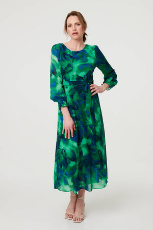Green | Printed Long Sleeve Chiffon Midi Dress : Model is 5'9