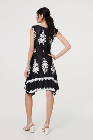 Black And White | Ikat Print Tie Front Knee Length Dress
