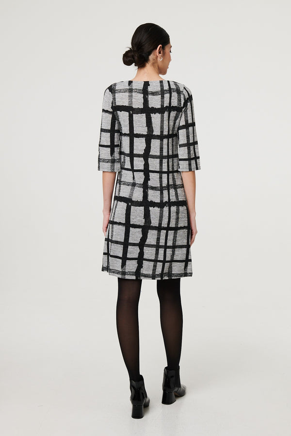 Black | Checked 3/4 Sleeve Short Shift Dress
