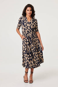 Navy | Printed Ruched 1/2 Sleeve Midi Dress : Model is 5'8