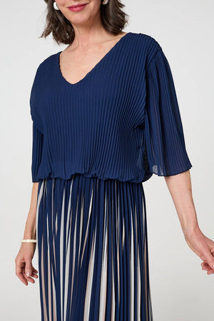 Navy | Striped Pleat 1/2 Sleeve Midi Dress

