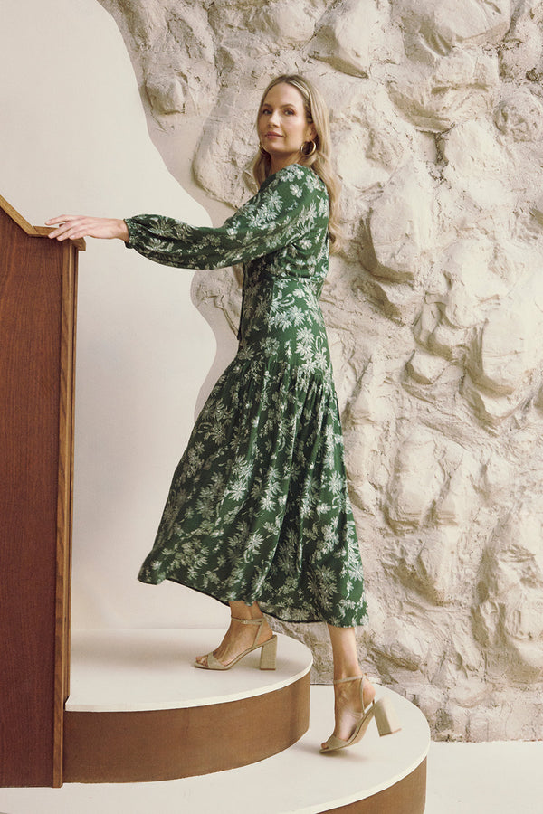 FEMININE FLORALS