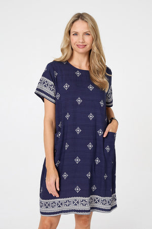 Navy | Border Print Knee Length Shift Dress : Model is 5'10