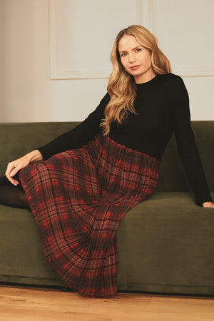 Black | Tartan Print Contrast Texture Midi Dress : Model is 5'10