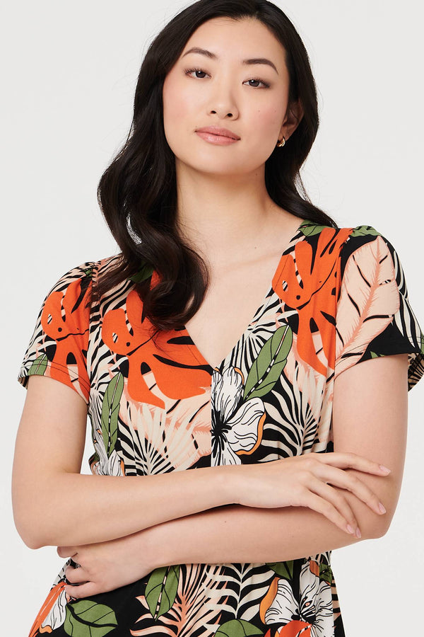 Black | Leaf Print Tiered Cap Sleeve Maxi Dress