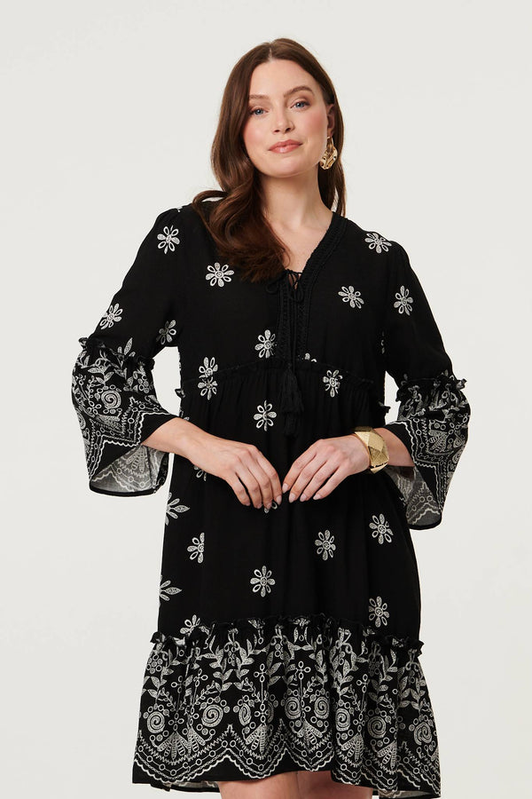 Black | Border Print Relaxed Tiered Short Dress