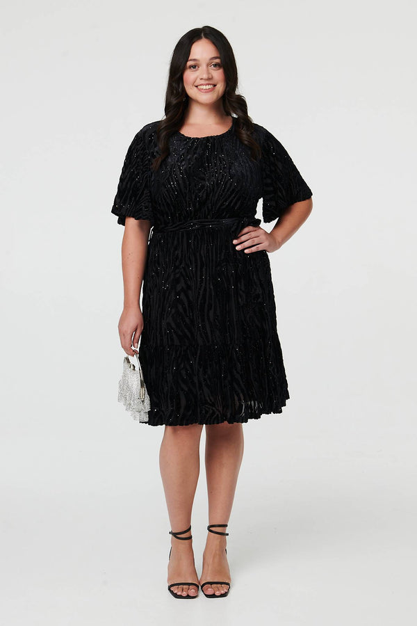 Black | Curve Sparkly Textured Knee Length Dress