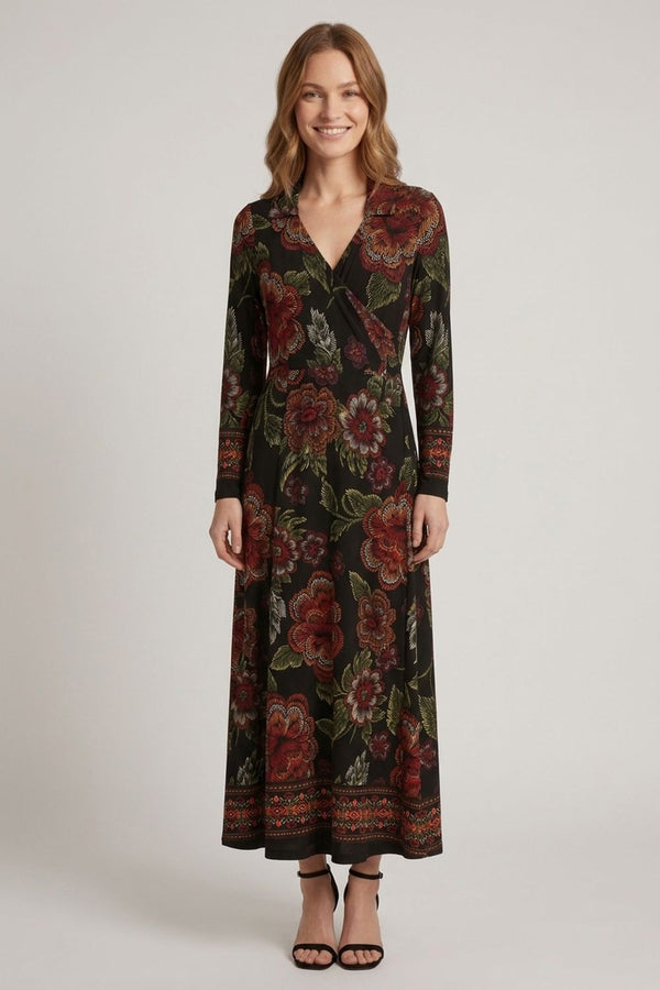 Black | Floral Long Sleeve Collared Maxi Dress : Model is 5'6"/167 cm and wears UK8/EU36/US4/AUS8