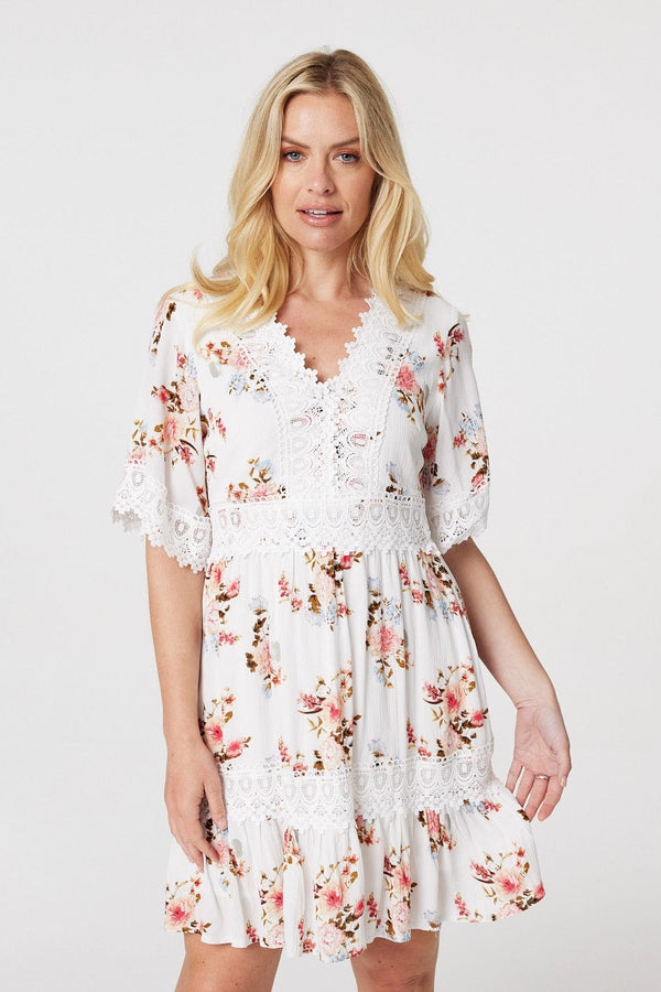 White | Floral Lace Detail Skater Dress : Model is 5'10"/178 cm and wears UK8/EU36/US4/AUS8