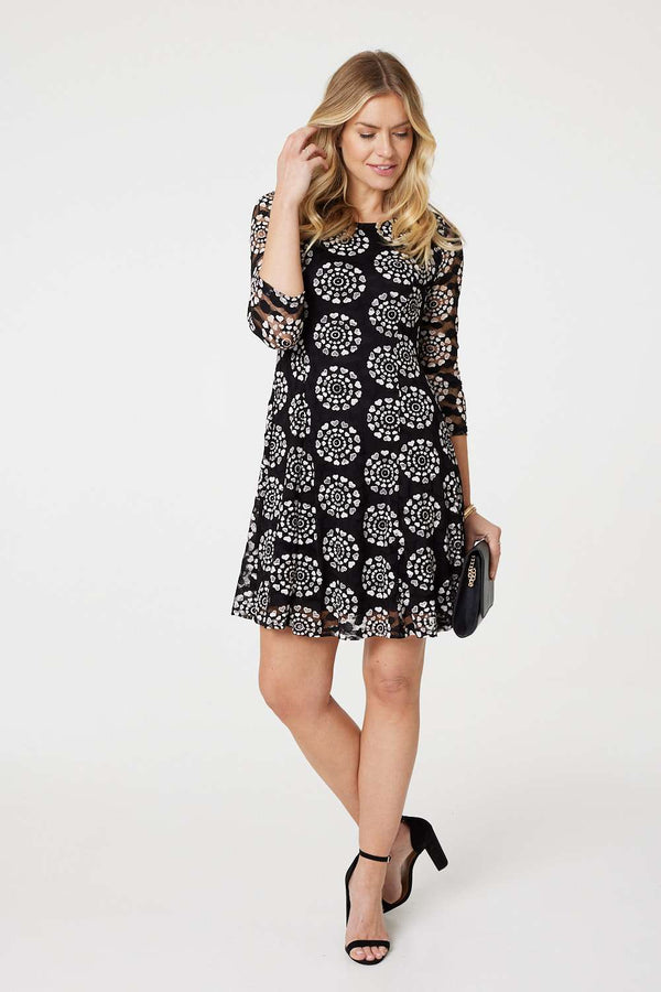 Black | Heart Print 3/4 Sleeve Shift Dress