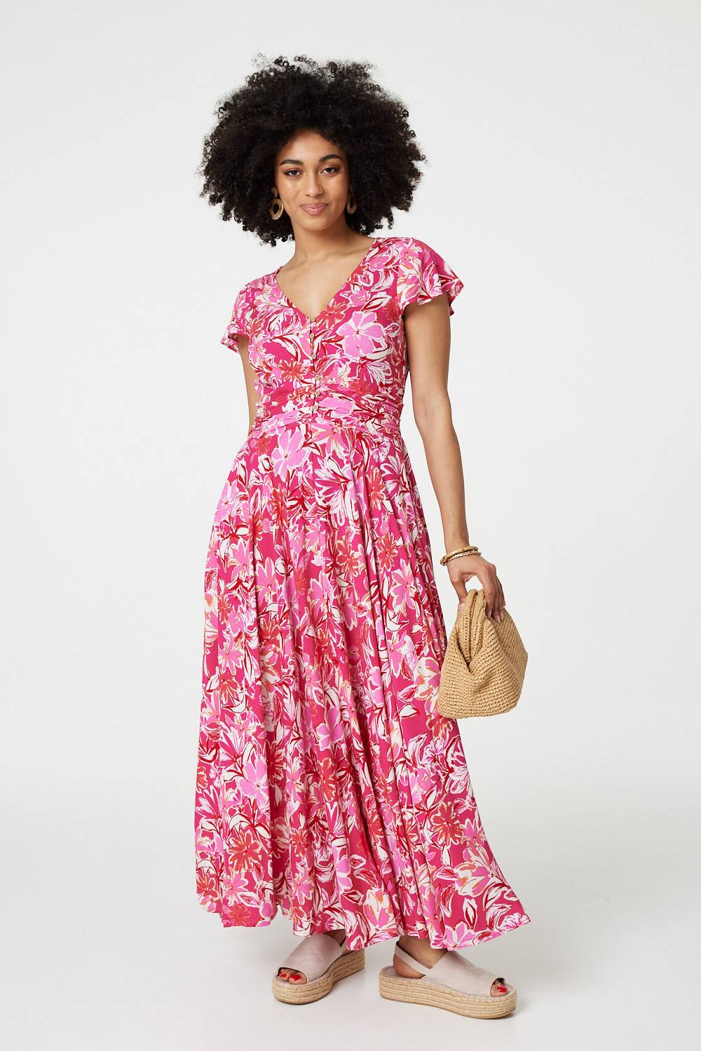 Pink | Floral Ruched V-Neck Maxi Dress : Model is 5'9"/175 cm and wears UK8/EU36/US4/AUS8