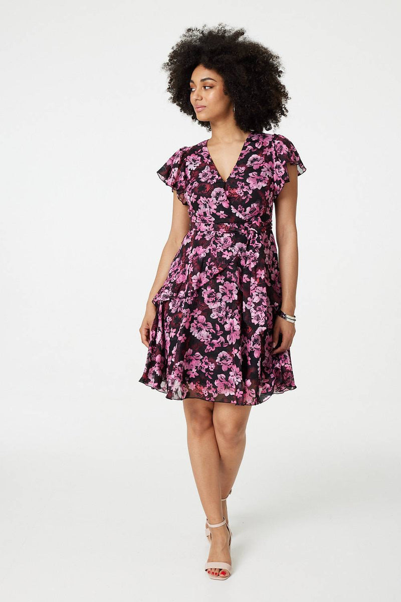 Knee Length Dresses | Flattering, Black & With Sleeves | Izabel London Knee Length Dresses | Flattering, Black & With Sleeves | Izabel London