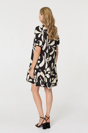 Black | Printed 1/2 Sleeve Tiered Short Dress
