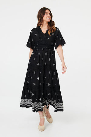 Black | Border Print 1/2 Sleeve Maxi Dress