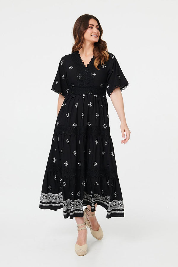 Black | Border Print 1/2 Sleeve Maxi Dress