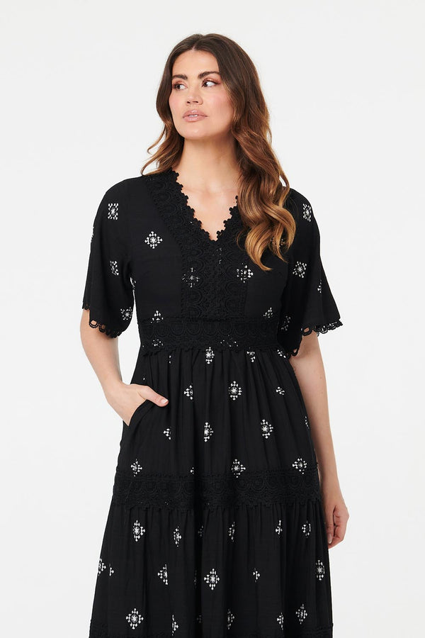 Black | Border Print 1/2 Sleeve Maxi Dress 