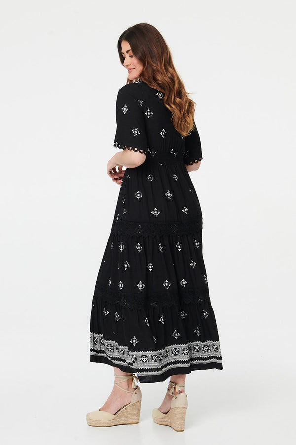 Black | Border Print 1/2 Sleeve Maxi Dress