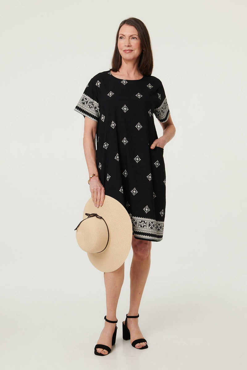 Border Printed Knee Length Shift Dress | Izabel London Border Printed Knee Length Shift Dress | Izabel London