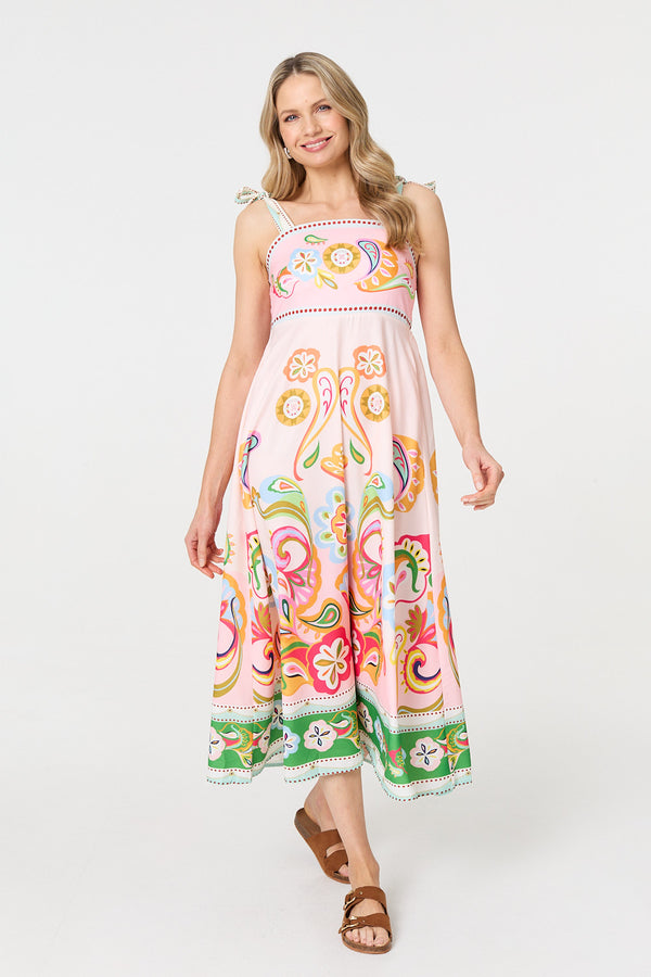White | Paisley Print Tie Strap Sleeveless Midi Dress : Model is 5'10"/178 cm and wears UK10/EU38/US6/AUS10
