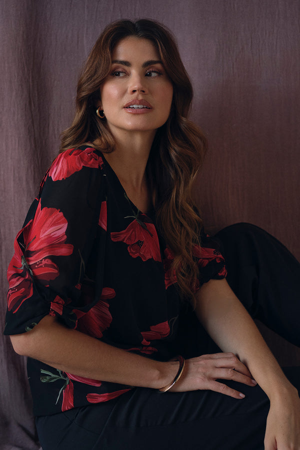 Red | Floral Semi Sheer Puff Sleeve Blouse : Model is 5'9"/175 cm and wears UK10/EU38/US6/AUS10
