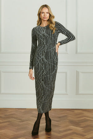 Silver | Abstract Print Long Sleeve Ruched Midi Dress : Model is 5'10