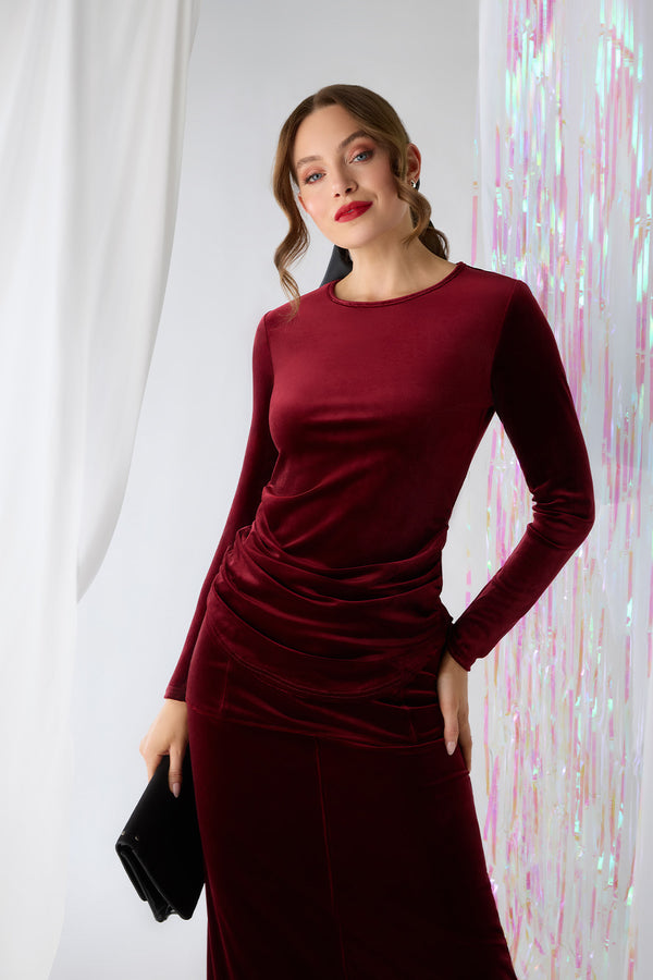 Red | Velour Soft Texture Long Sleeve Slim Top : Model is 5'9"/175 cm and wears UK8/EU36/US4/AUS8