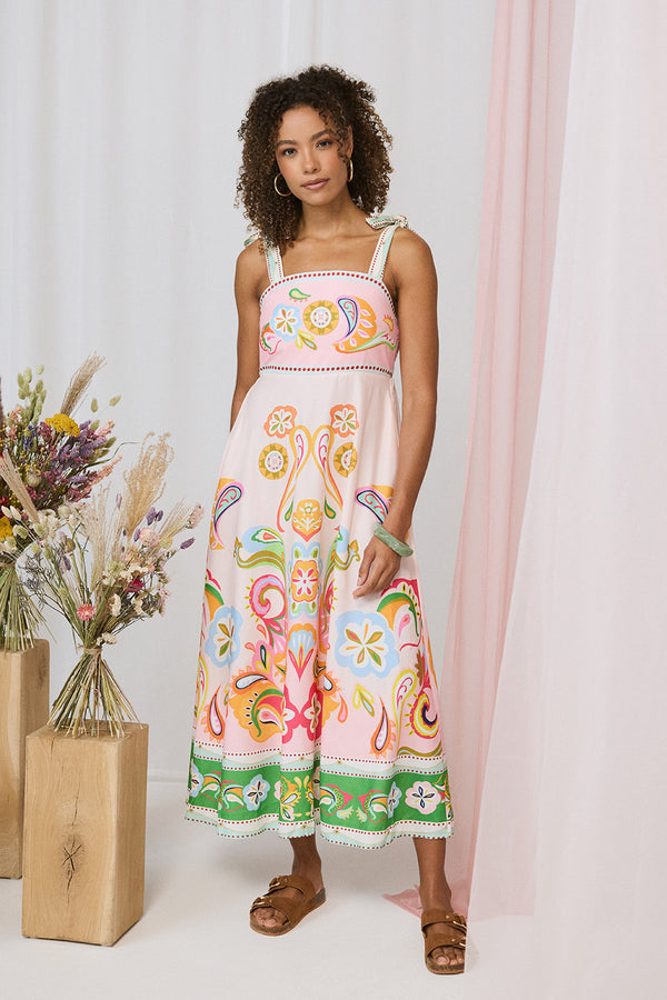 White | Paisley Print Tie Strap Sleeveless Midi Dress : Model is 5'8"/172 cm and wears UK8/EU36/US4/AUS8