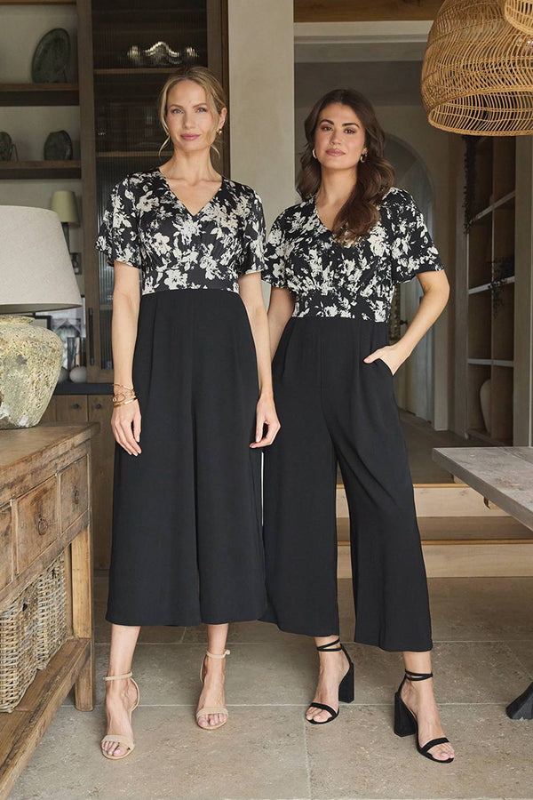 Black | Floral Block Print Wide Leg Jumpsuit: Model on left is 5'10"/178 cm and wears UK10/EU38/US6/AUS10. Model on right is 5'9"/175 cm and wears UK10/EU38/US6/AUS10