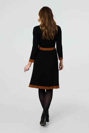 Black | Border Print Pleated Knit Knee Length Dress
