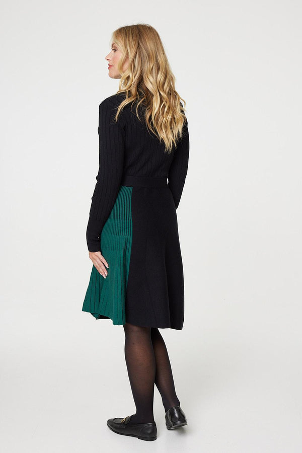 Black | Colour Block High Neck Pleated Knit Dress
